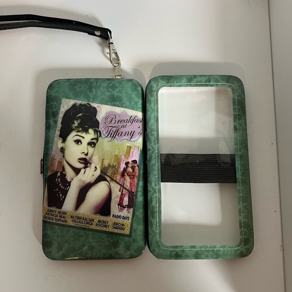 Wristlet Phone credit Card Purse.  Breakfast At Tiffany’s Scene. - Picture 3 of 4